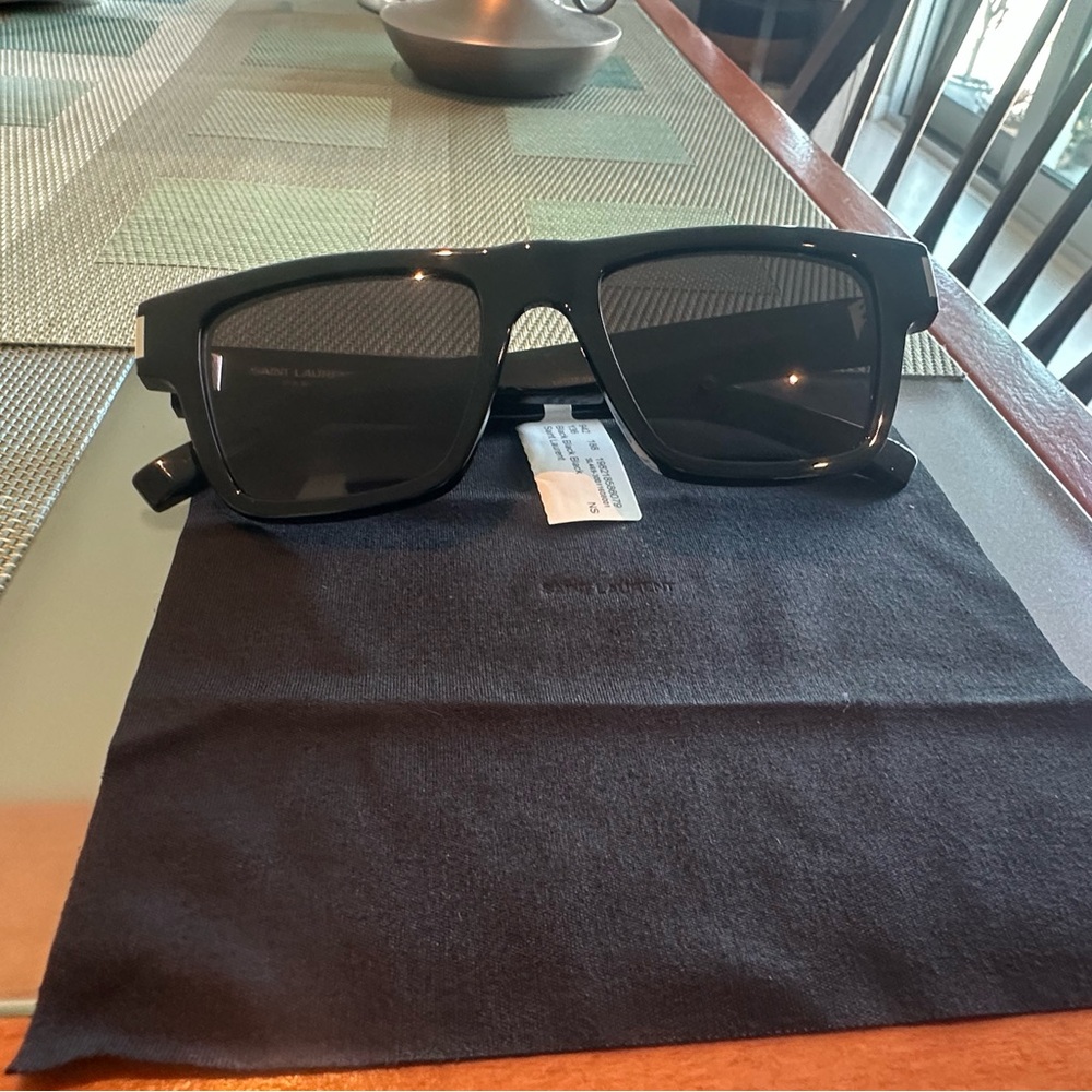 Saint Laurent Stylish Black Solid Square Sunglass… - image 3